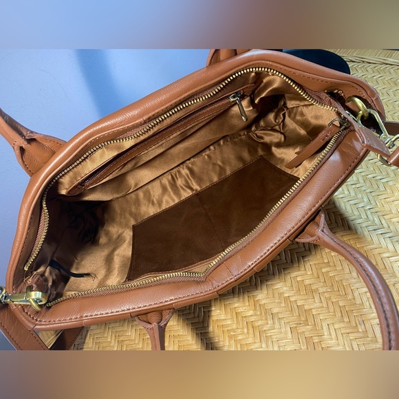 Ladies Leather Satchel Bag - Picture 7 of 9